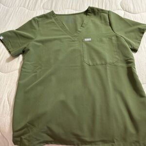 Figs Moss Catarina scrub top